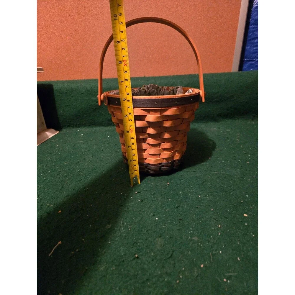 Vtg. Longaberger 1999 Basket (T-K)